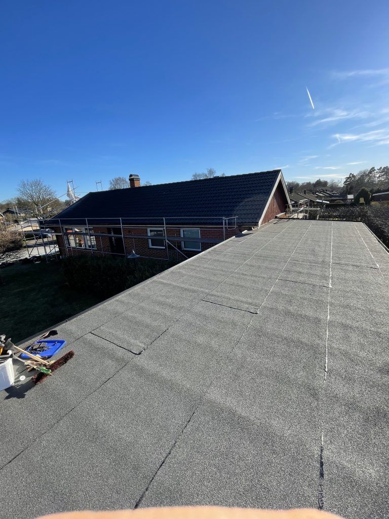 Takpannor och papptak - Höör - Villa och Garage